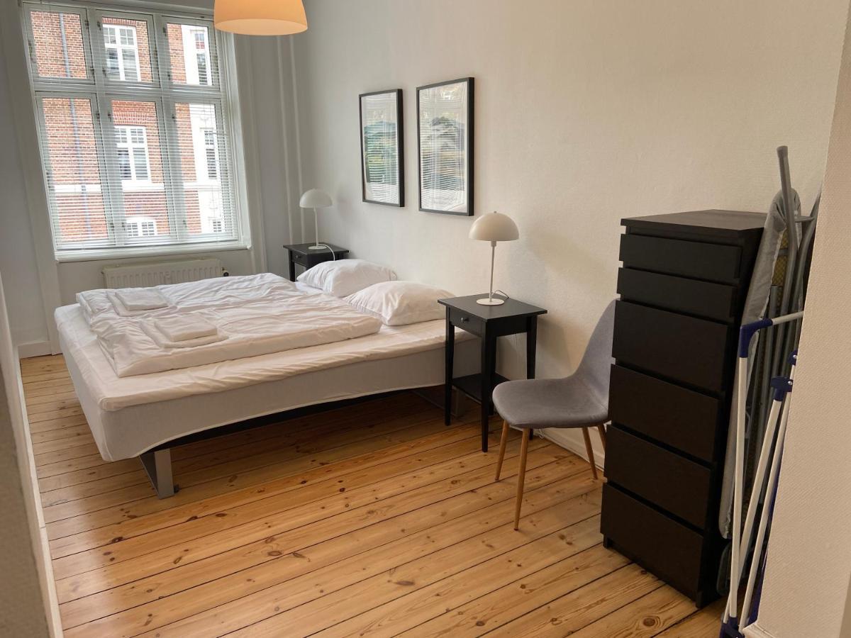Bright 2-bedroom In Elegant Osterbro Leilighet København