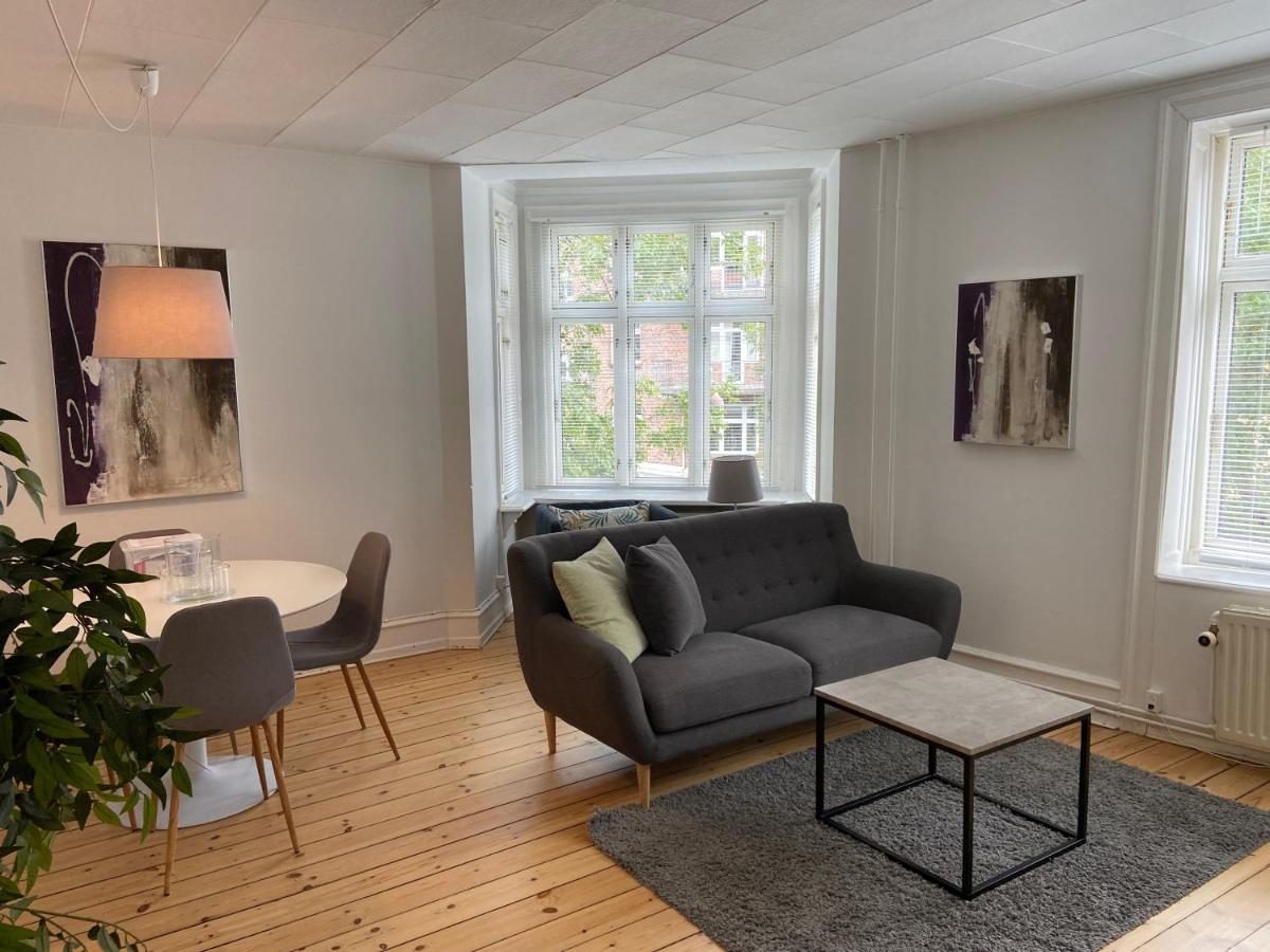 Bright 2-bedroom In Elegant Osterbro Leilighet *